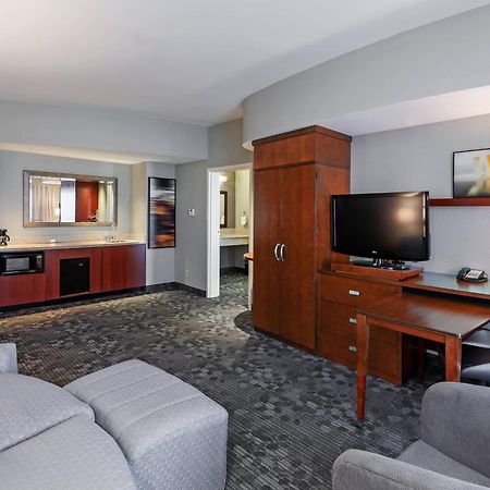 Courtyard By Marriott Tulsa Woodland Hills Hotel Ngoại thất bức ảnh