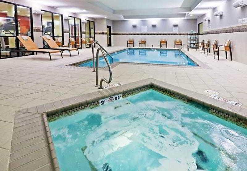 Courtyard By Marriott Tulsa Woodland Hills Hotel Ngoại thất bức ảnh