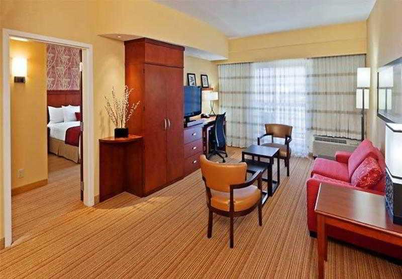 Courtyard By Marriott Tulsa Woodland Hills Hotel Ngoại thất bức ảnh