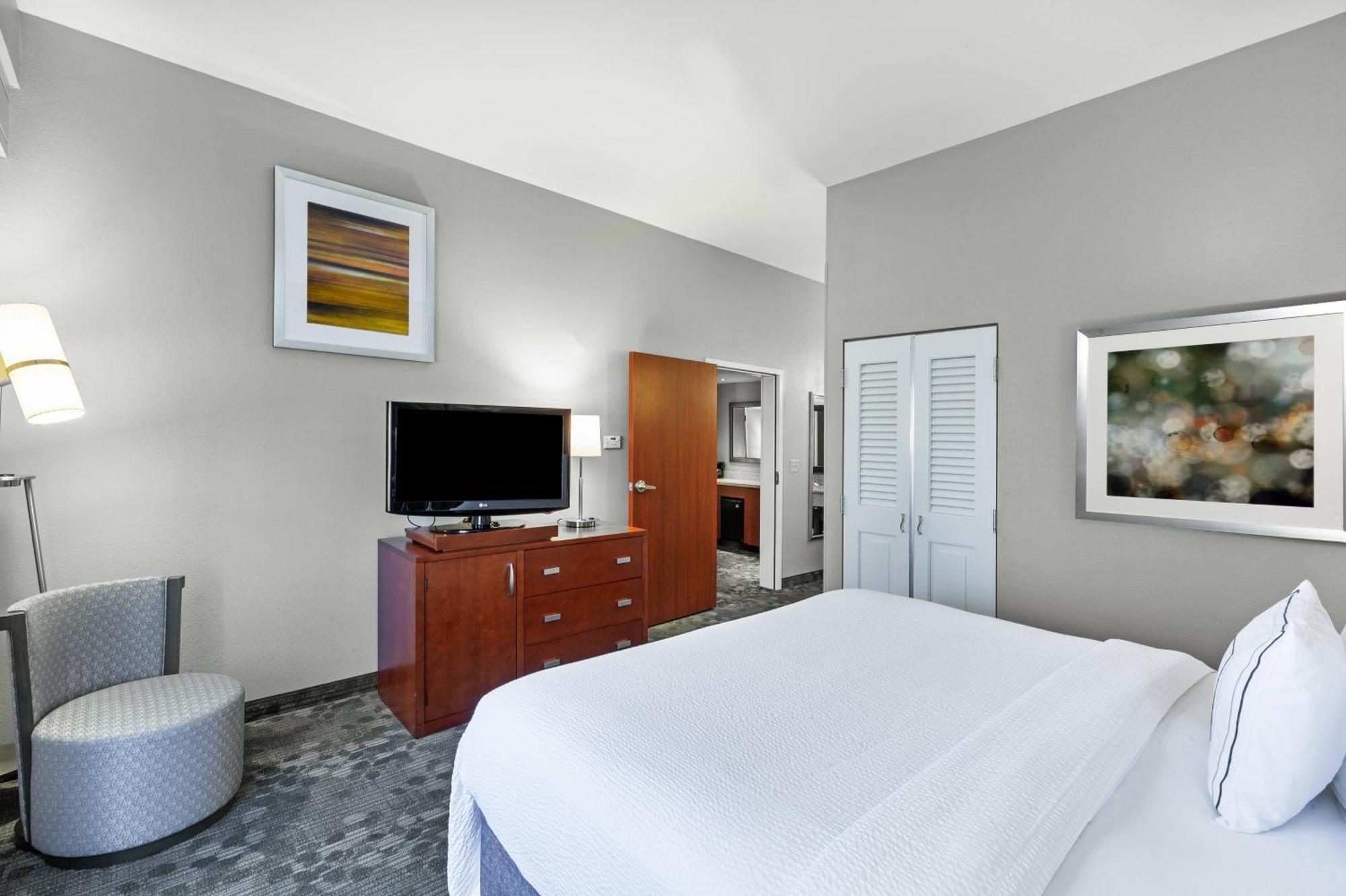 Courtyard By Marriott Tulsa Woodland Hills Hotel Ngoại thất bức ảnh