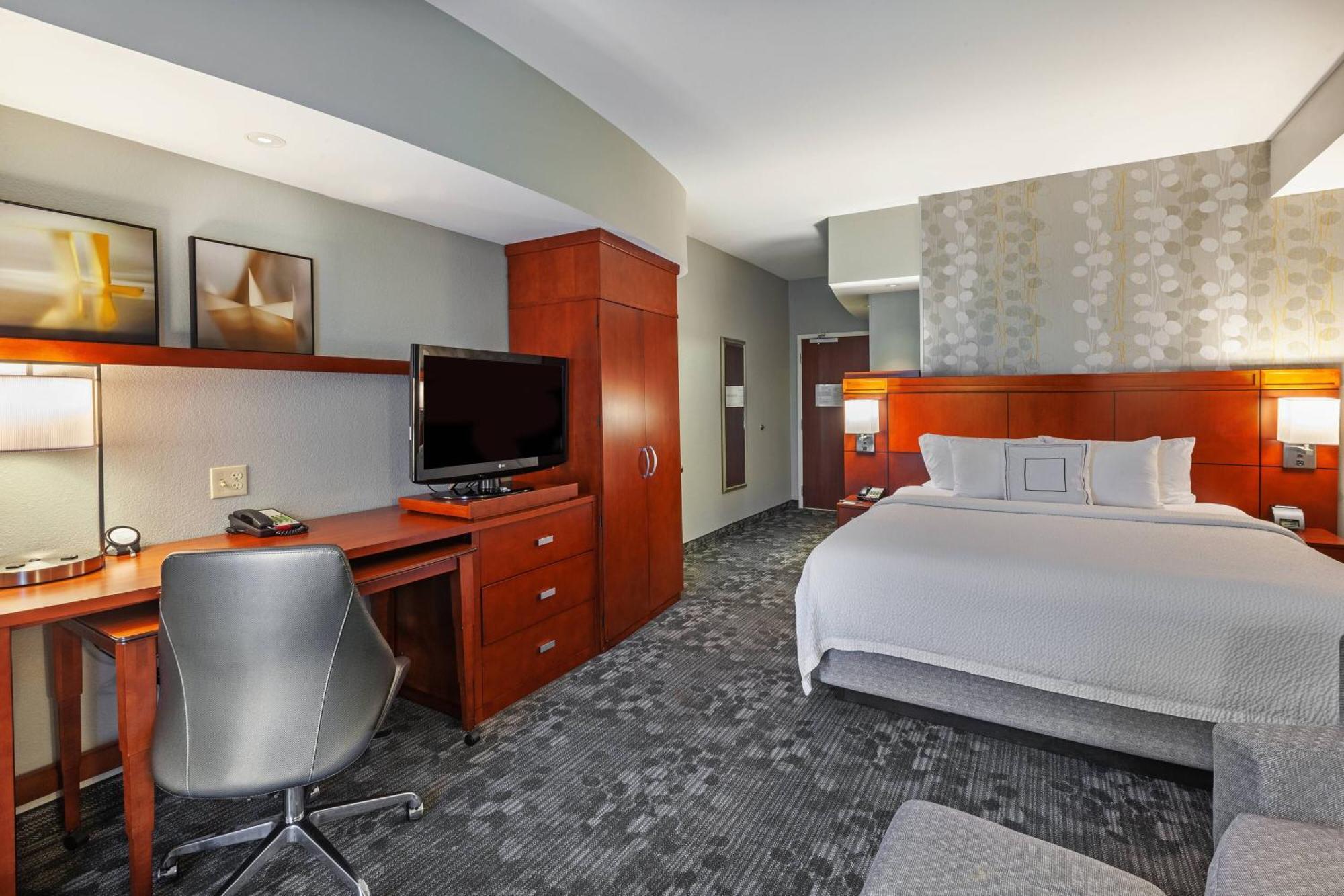 Courtyard By Marriott Tulsa Woodland Hills Hotel Ngoại thất bức ảnh