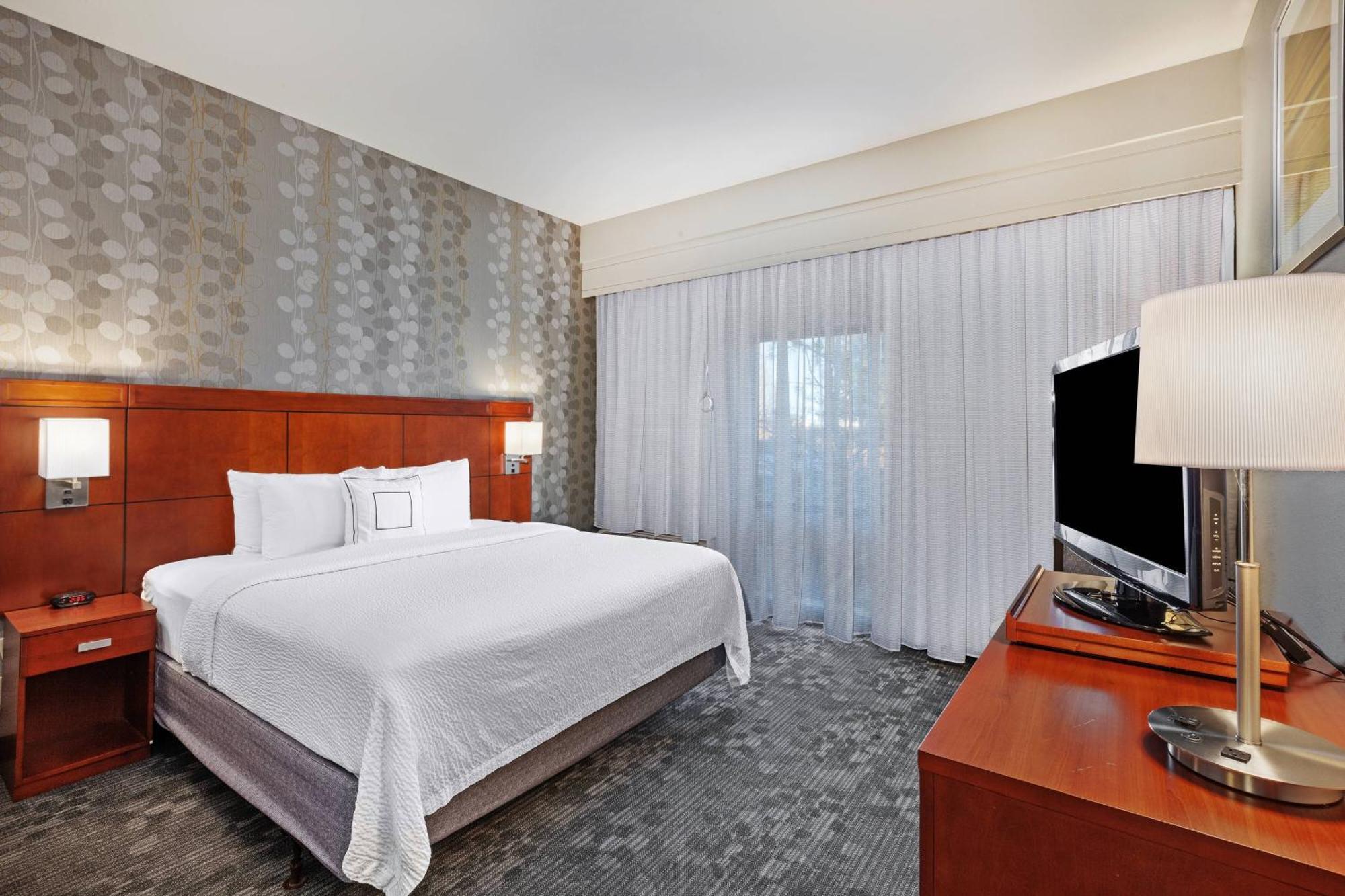 Courtyard By Marriott Tulsa Woodland Hills Hotel Ngoại thất bức ảnh