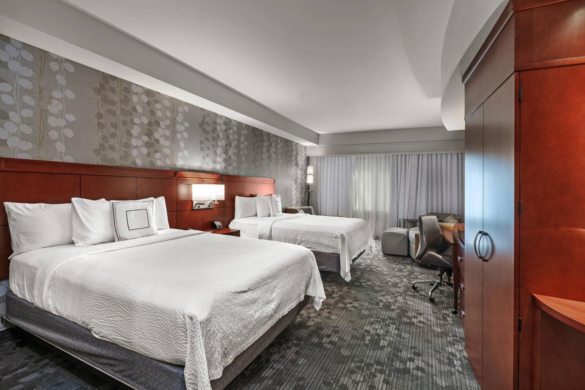 Courtyard By Marriott Tulsa Woodland Hills Hotel Ngoại thất bức ảnh