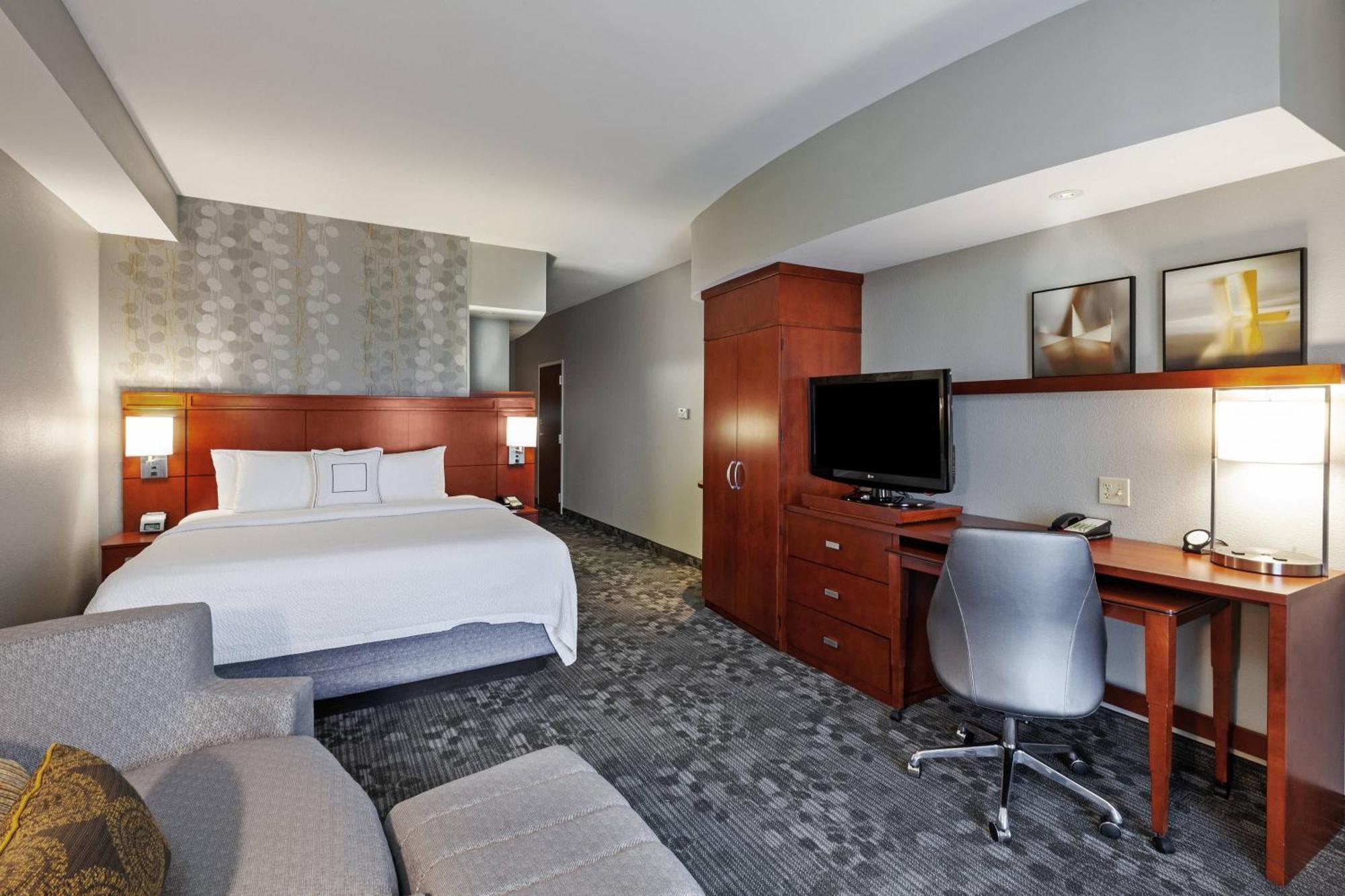 Courtyard By Marriott Tulsa Woodland Hills Hotel Ngoại thất bức ảnh